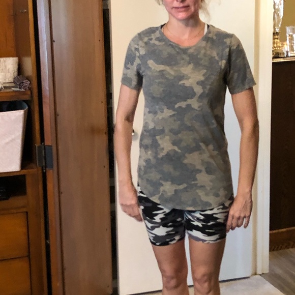 Camouflage T-shirt for Women - Picture 5 of 8